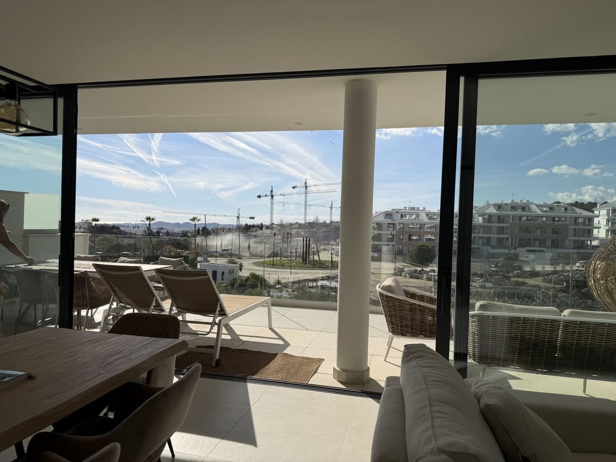 Middle Floor Apartment in Higueron — photo 6 of 10