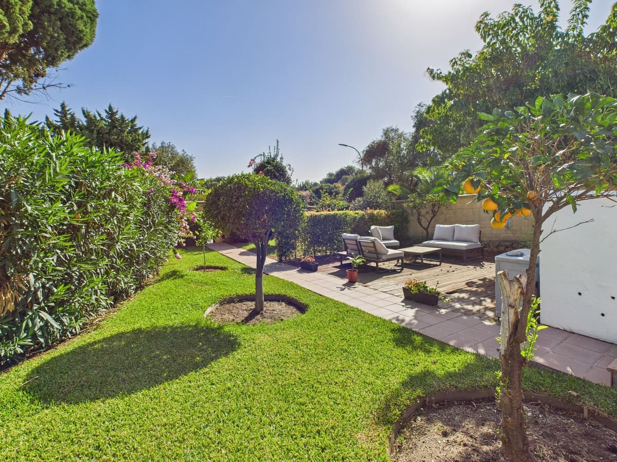Detached Villa in Estepona — photo 3 of 10