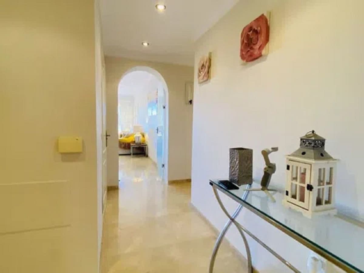 Ground Floor Apartment in Elviria — photo 7 of 10