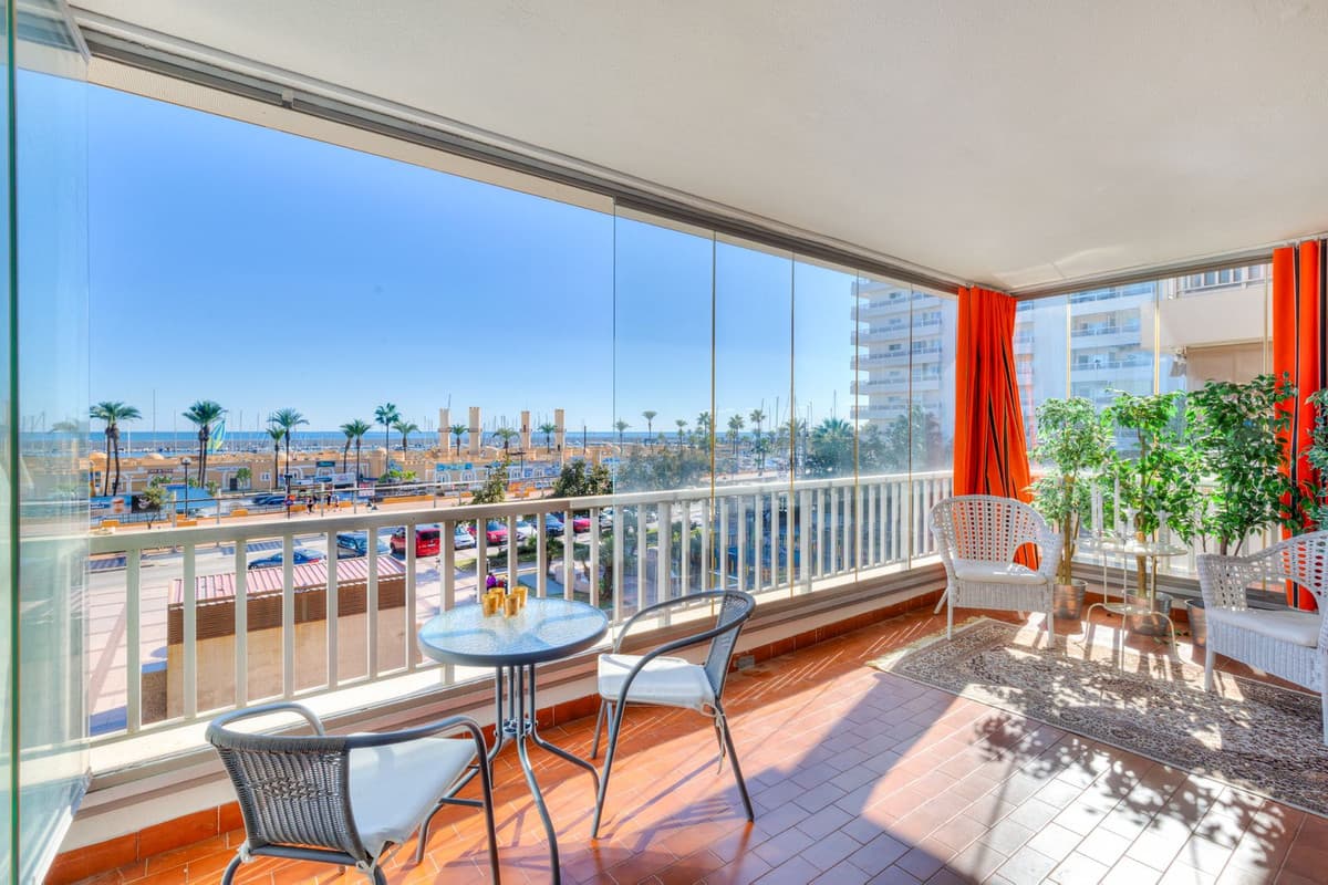 Middle Floor Apartment in Fuengirola — photo 1 of 10