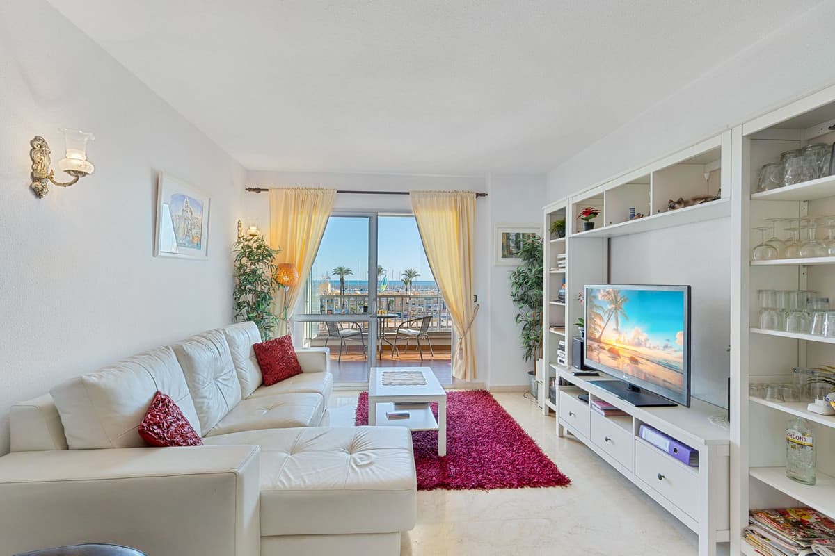 Middle Floor Apartment in Fuengirola — photo 6 of 10