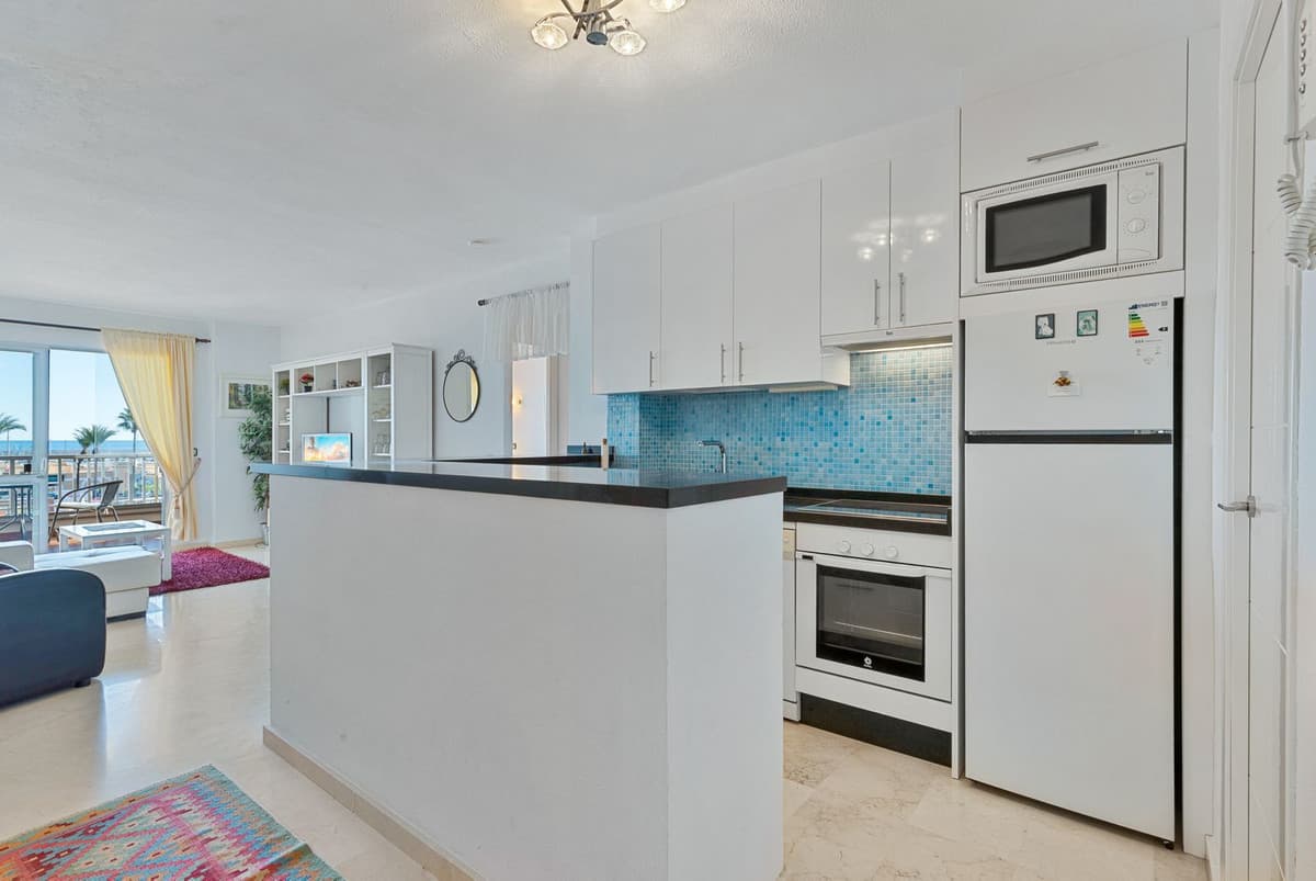 Middle Floor Apartment in Fuengirola — photo 9 of 10