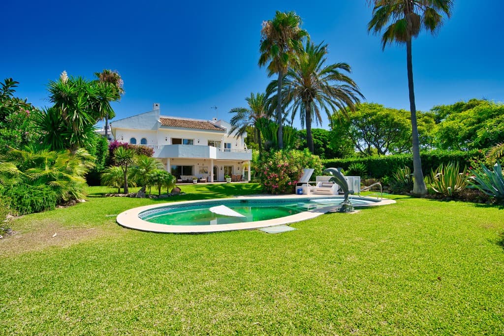 Detached Villa in Marbella — photo 3 of 10