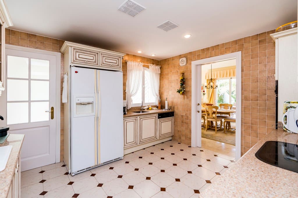 Detached Villa in Marbella — photo 8 of 10