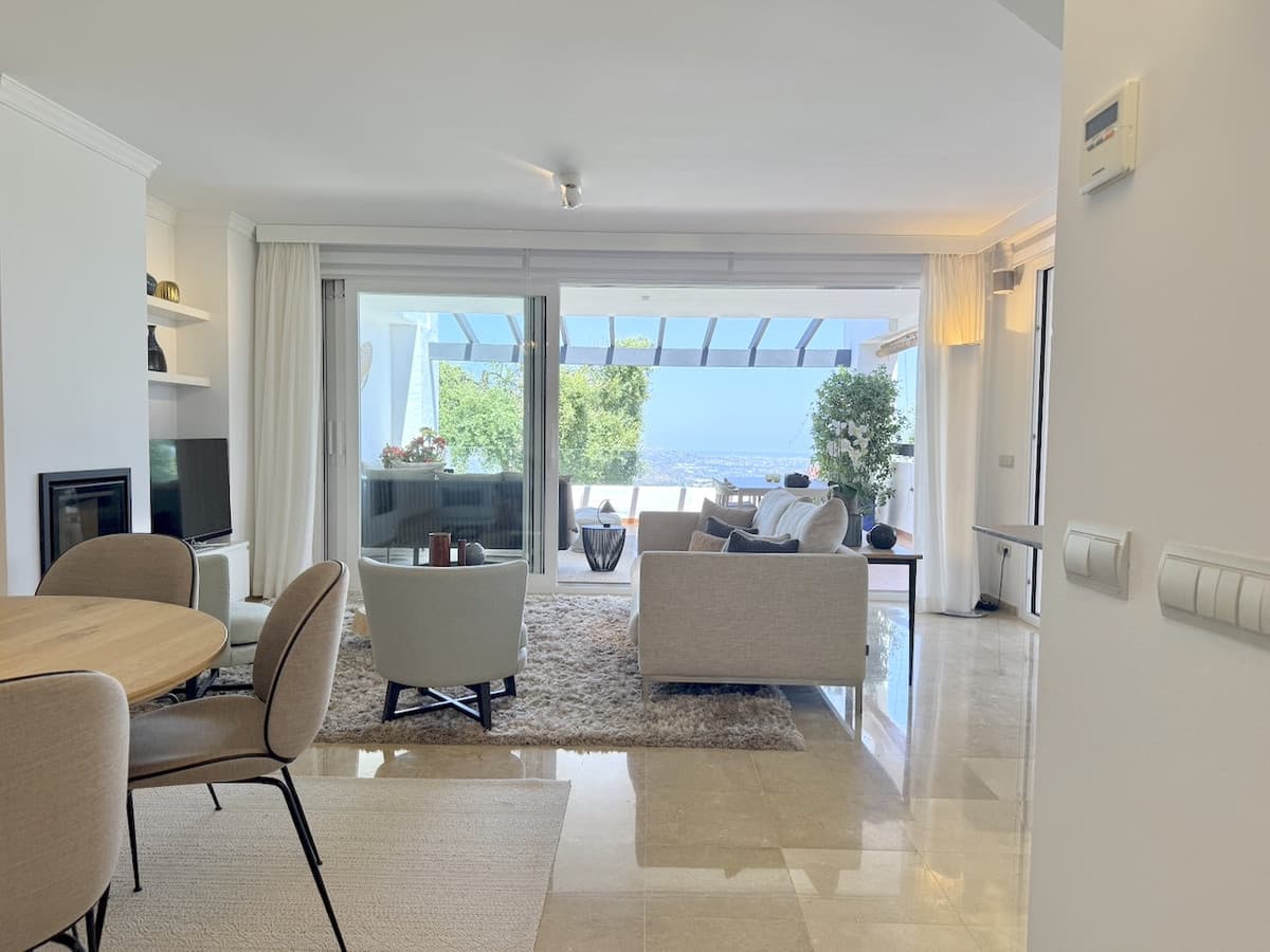 Middle Floor Apartment in La Mairena — photo 4 of 10