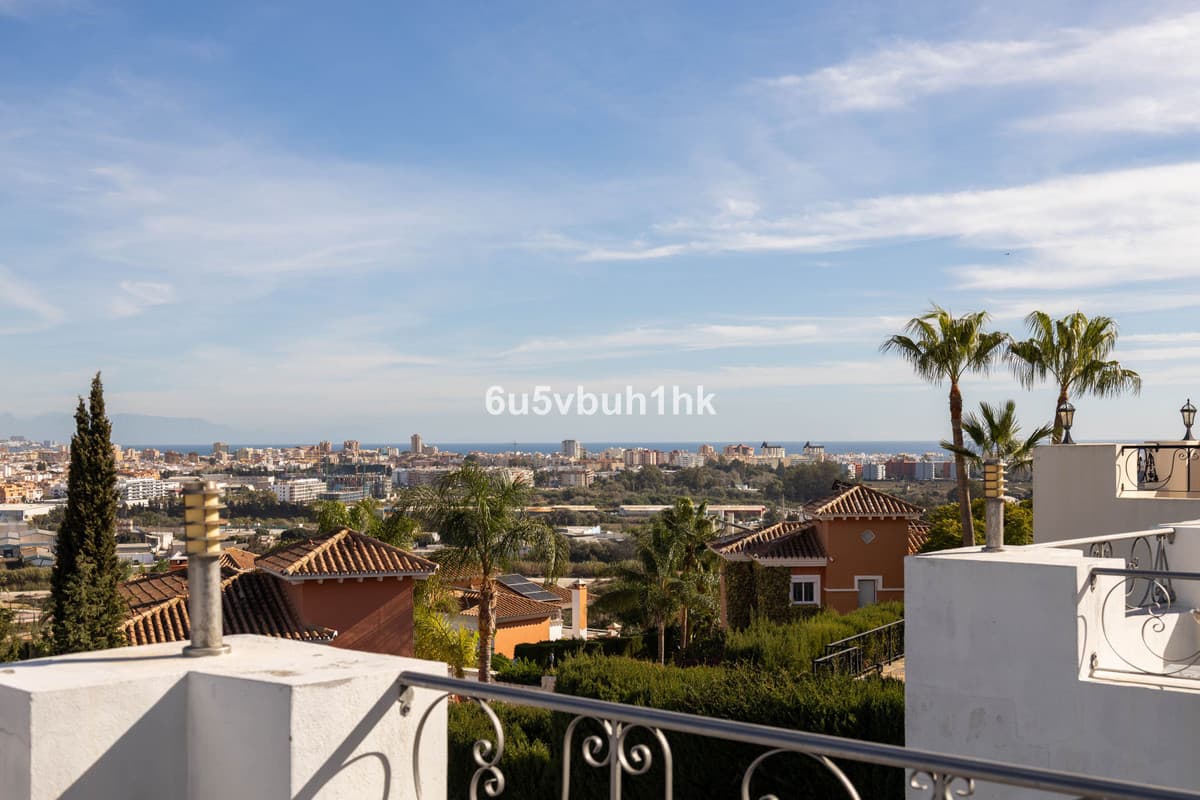 Townhouse in Mijas — photo 1 of 10