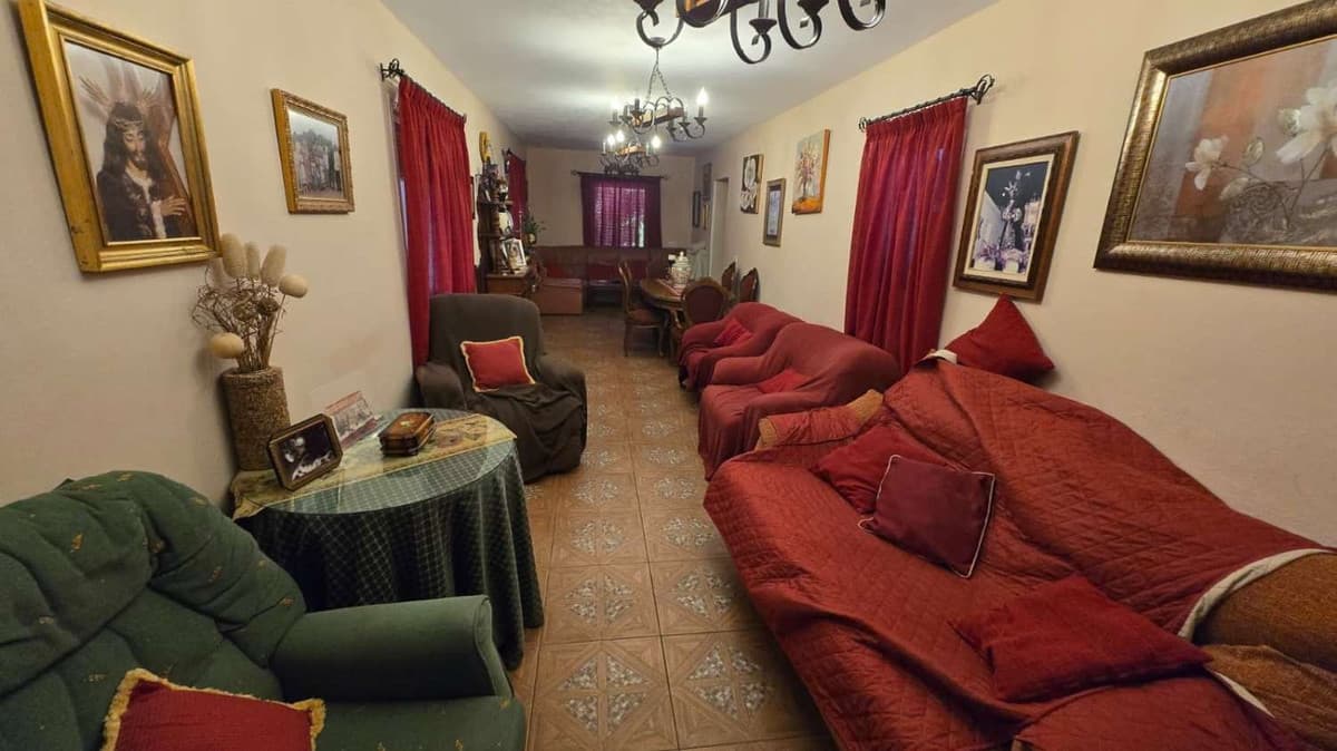 Detached Villa in Alhaurín de la Torre — photo 4 of 10