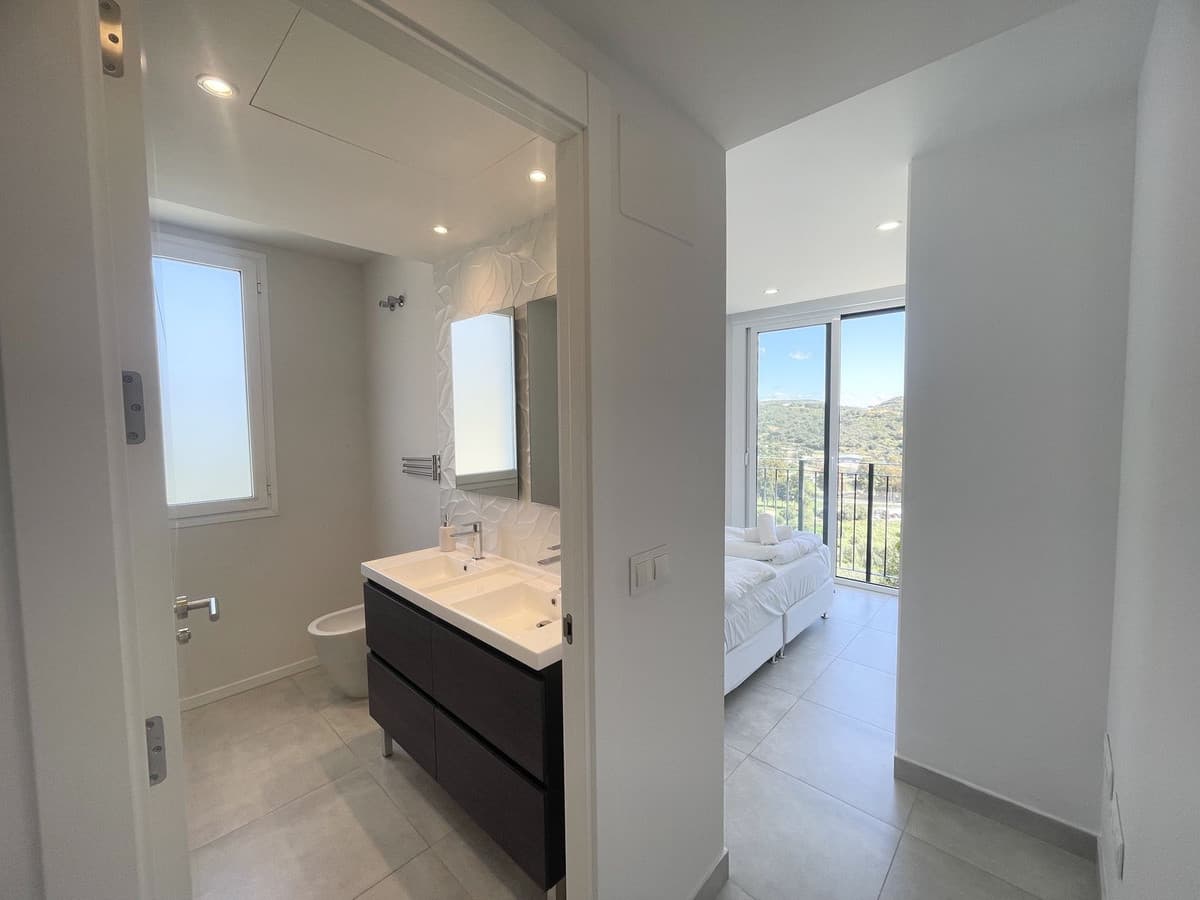 Middle Floor Apartment in La Cala — photo 9 of 10