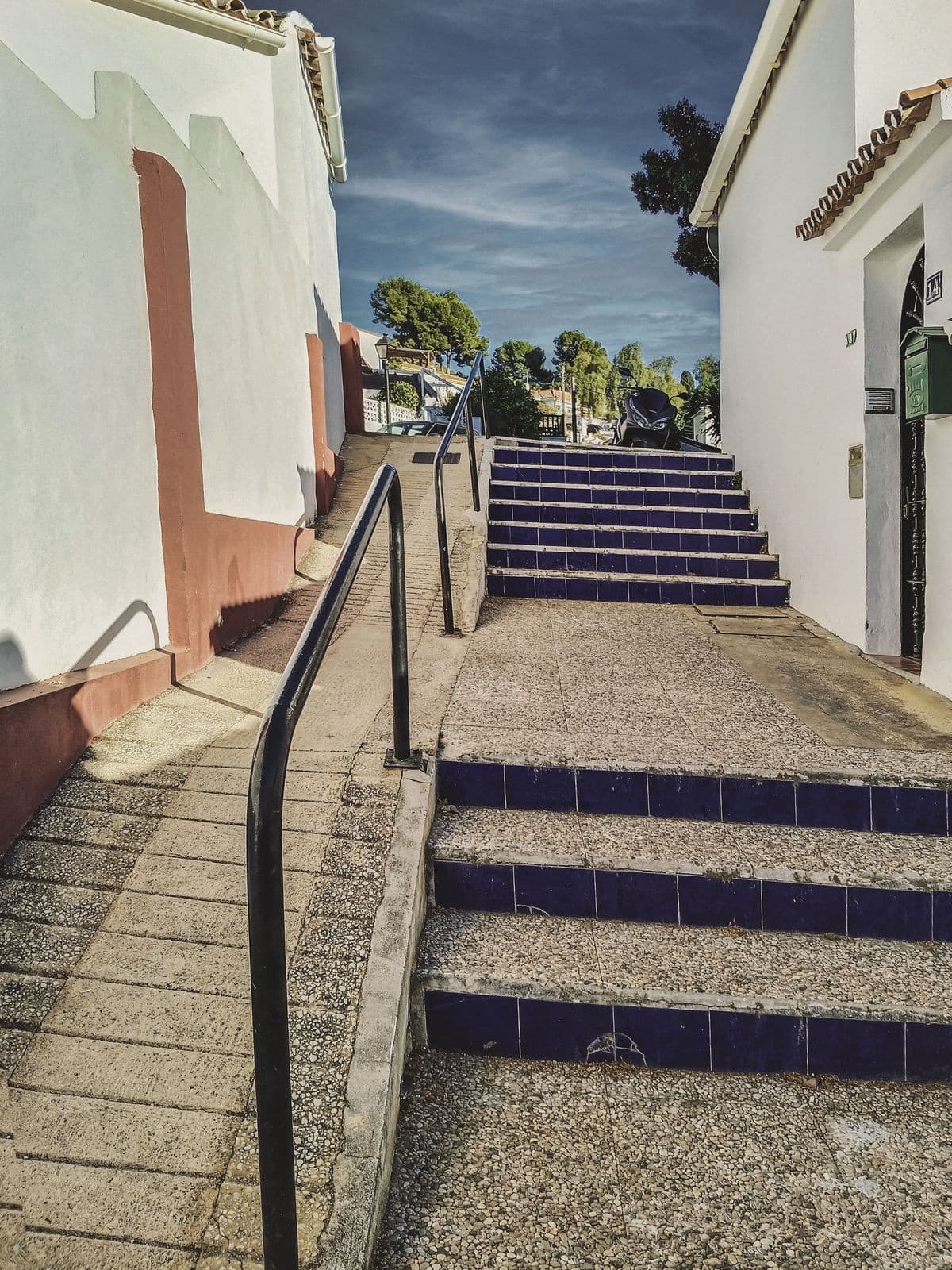 Semi-Detached House in La Campana — photo 3 of 10