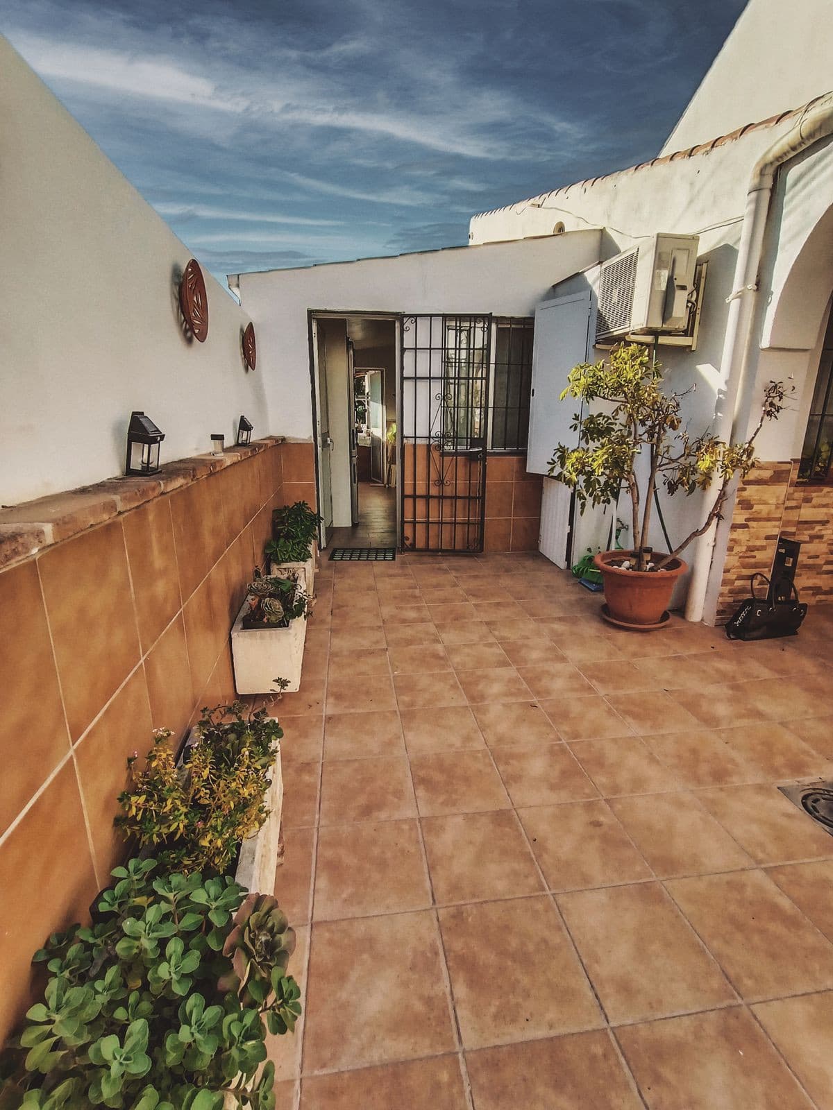 Semi-Detached House in La Campana — photo 5 of 10