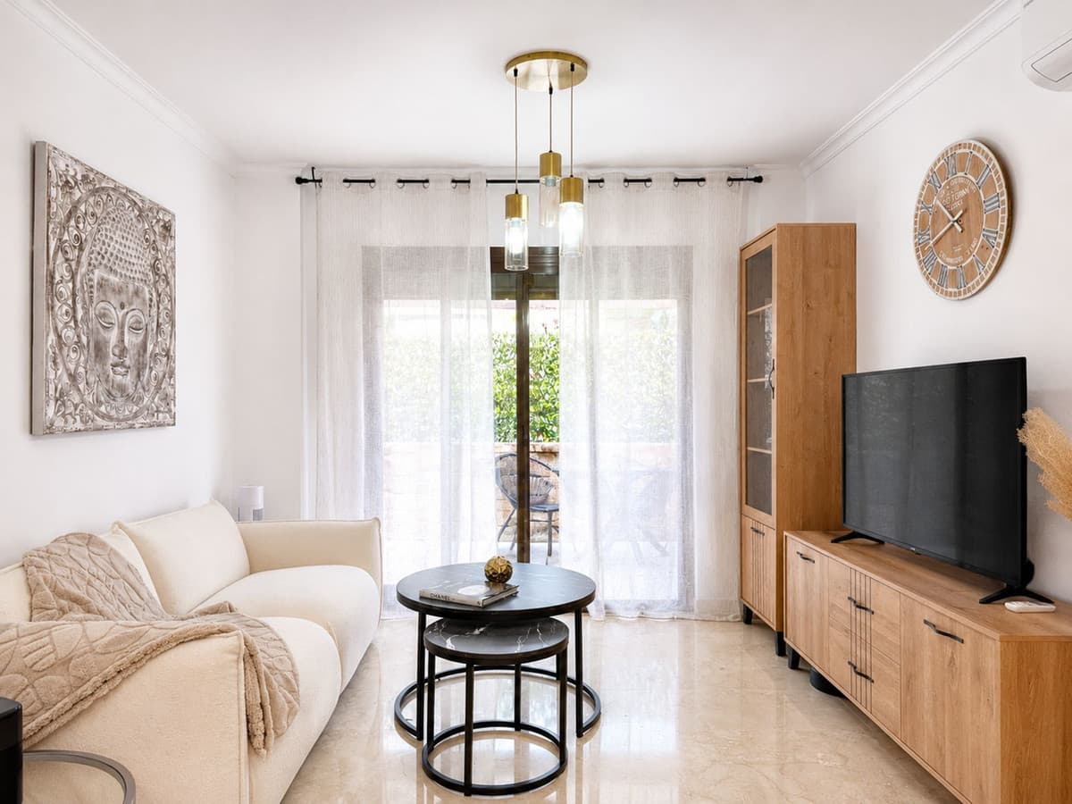 Middle Floor Apartment in Marbella — photo 2 of 10
