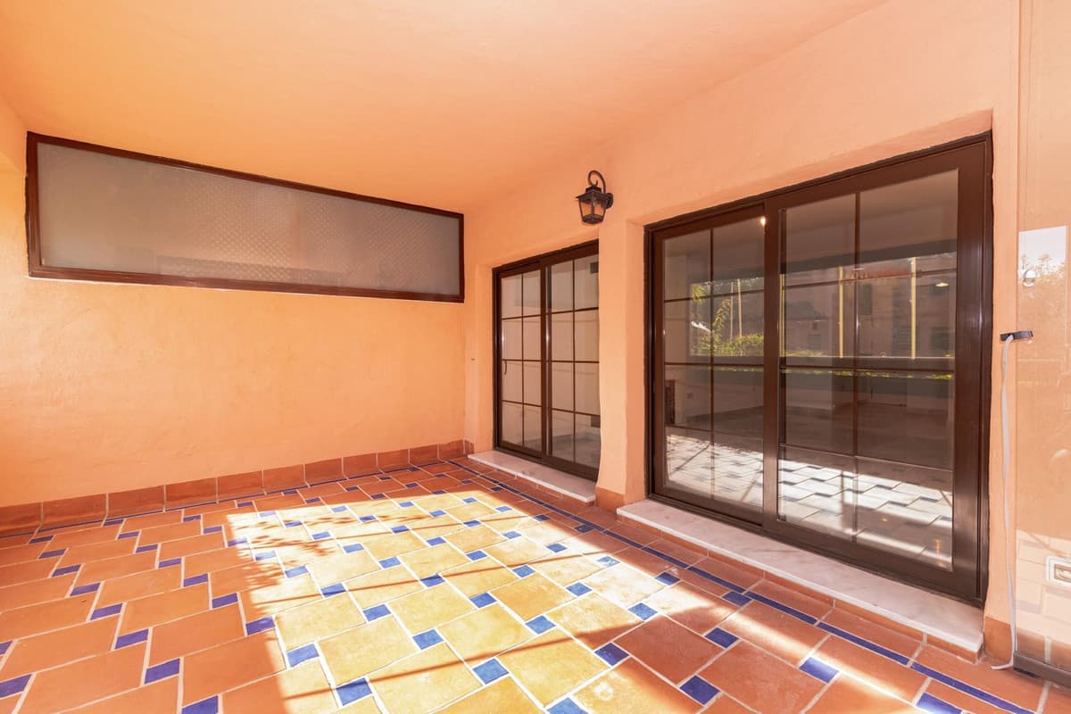 Middle Floor Apartment in Hacienda del Sol — photo 6 of 10