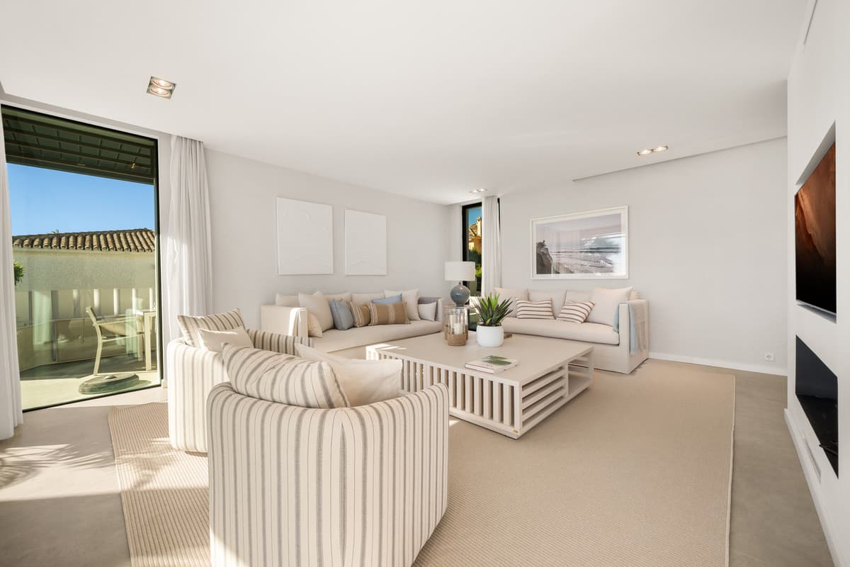Detached Villa in New Golden Mile — photo 3 of 10