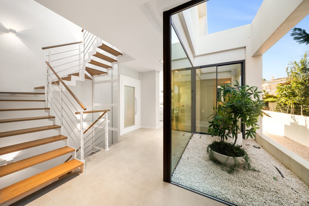 Detached Villa in New Golden Mile — photo 7 of 10