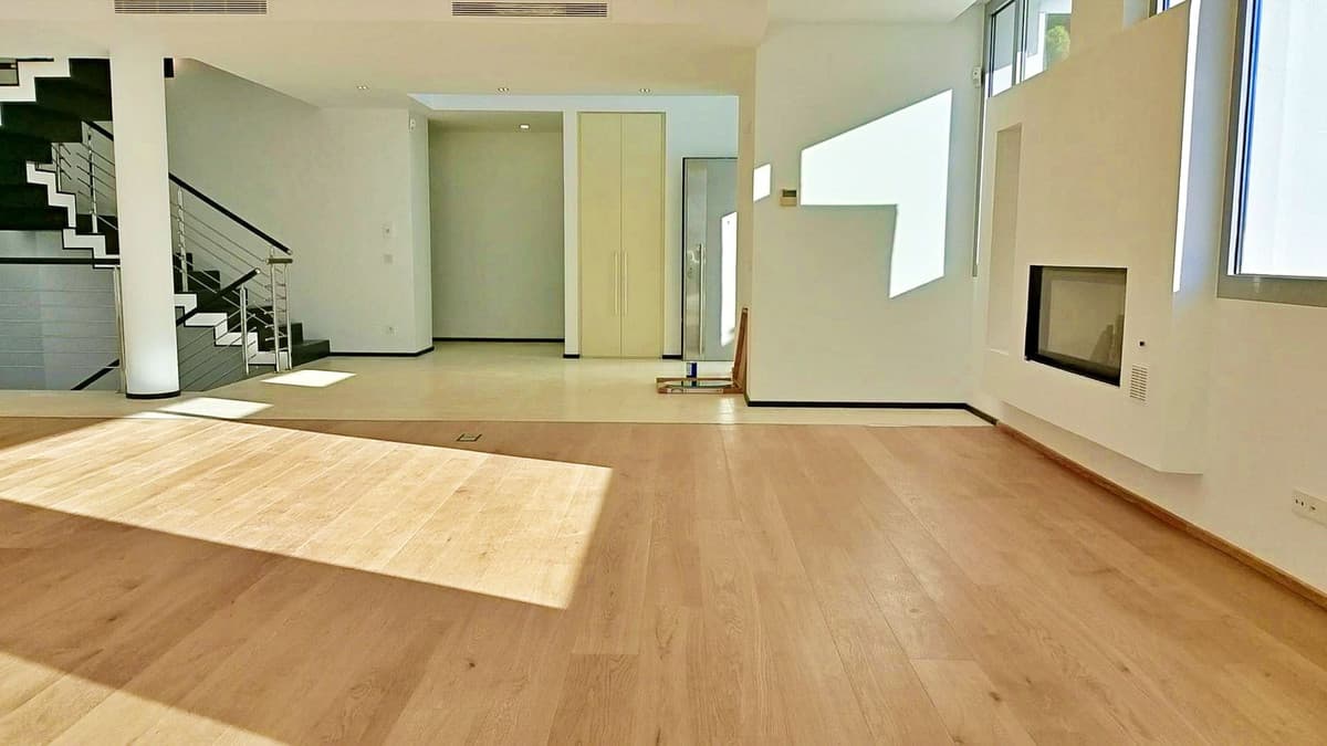 Semi-Detached House in Sierra Blanca — photo 3 of 10