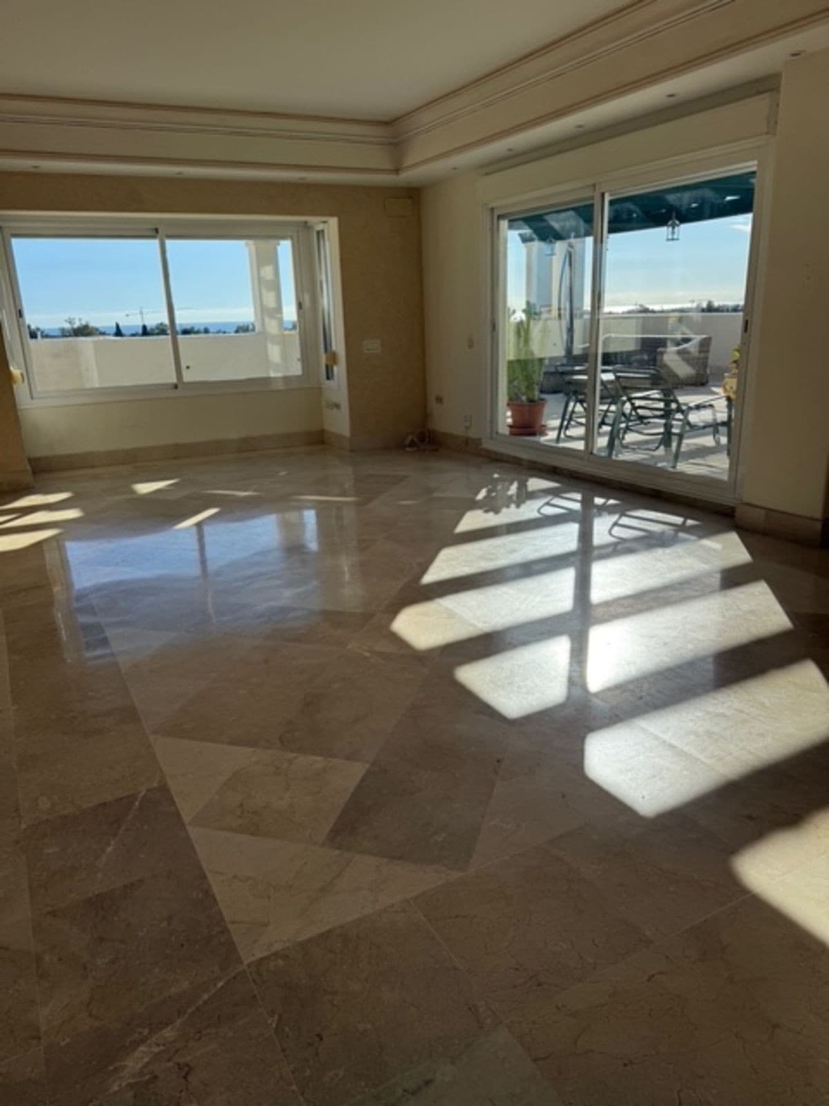 Penthouse in Nueva Andalucía — photo 5 of 10