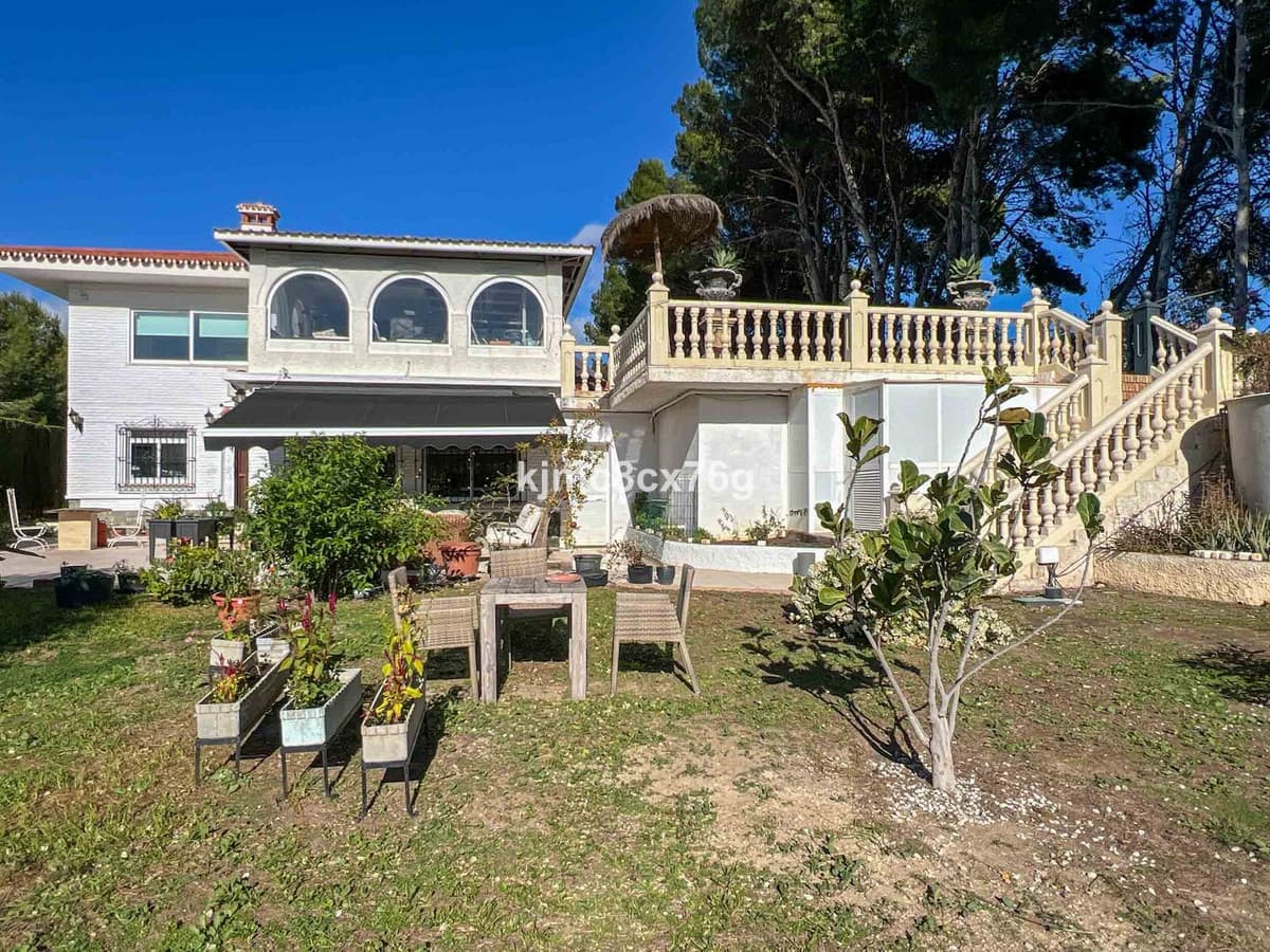 Detached Villa in Torremolinos — photo 8 of 10