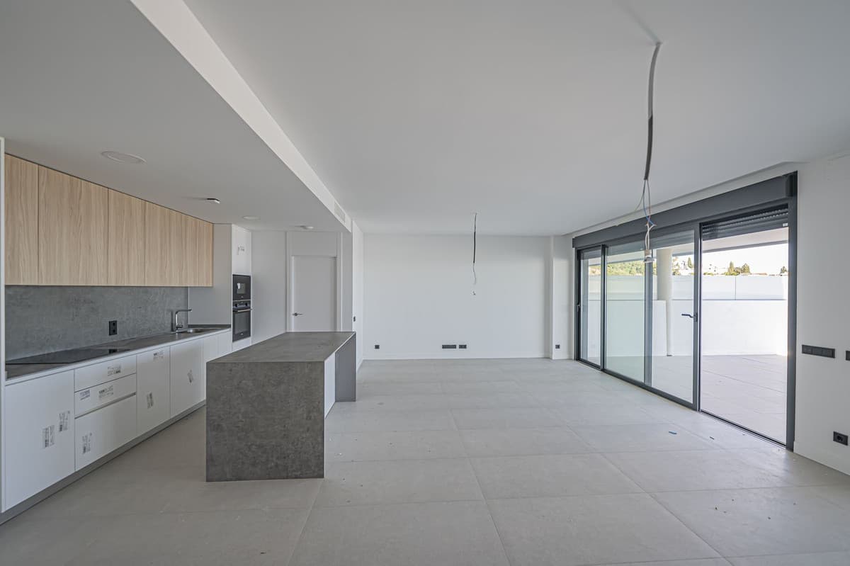 Middle Floor Apartment in Altos de los Monteros — photo 3 of 10