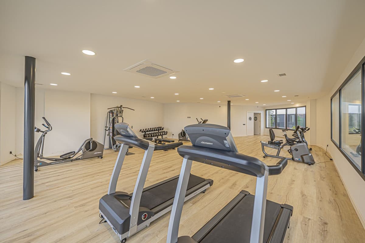 Middle Floor Apartment in Altos de los Monteros — photo 8 of 10
