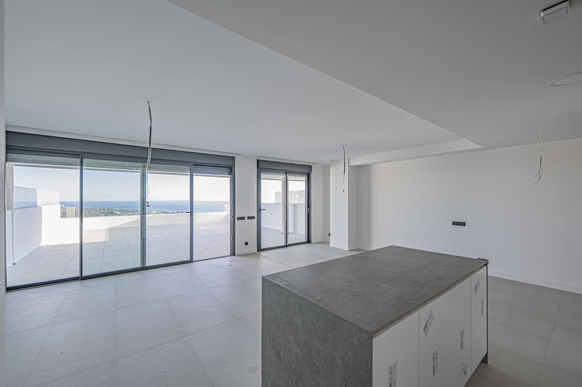 Middle Floor Apartment in Altos de los Monteros — photo 9 of 10