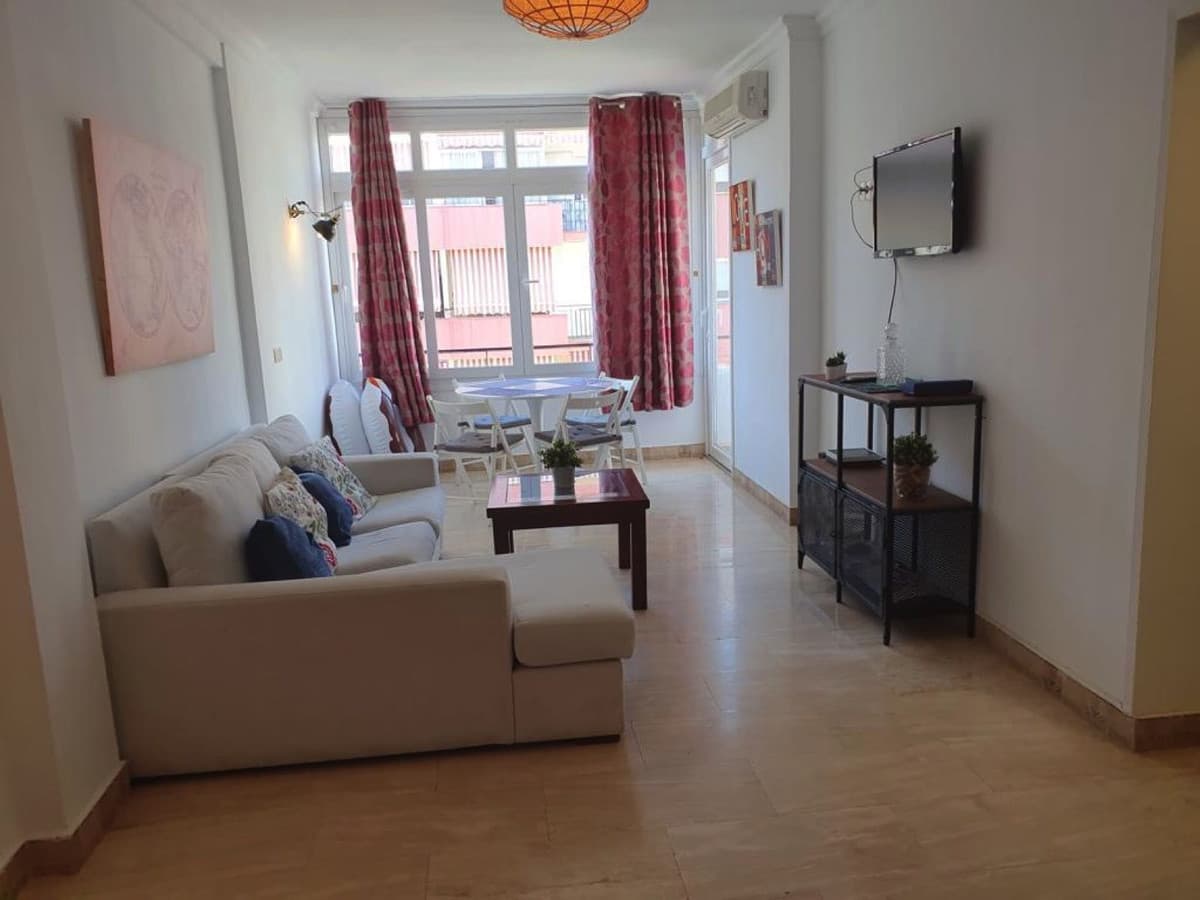 Middle Floor Apartment in Marbella — photo 2 of 10