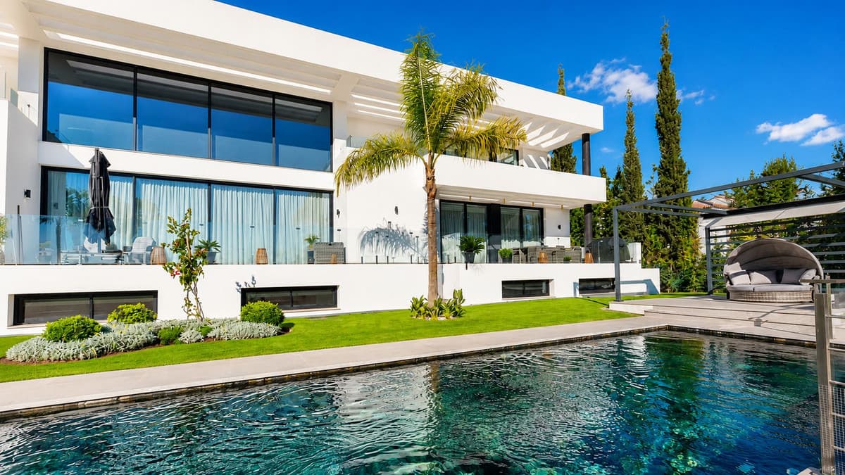 Detached Villa in El Paraiso — photo 3 of 10