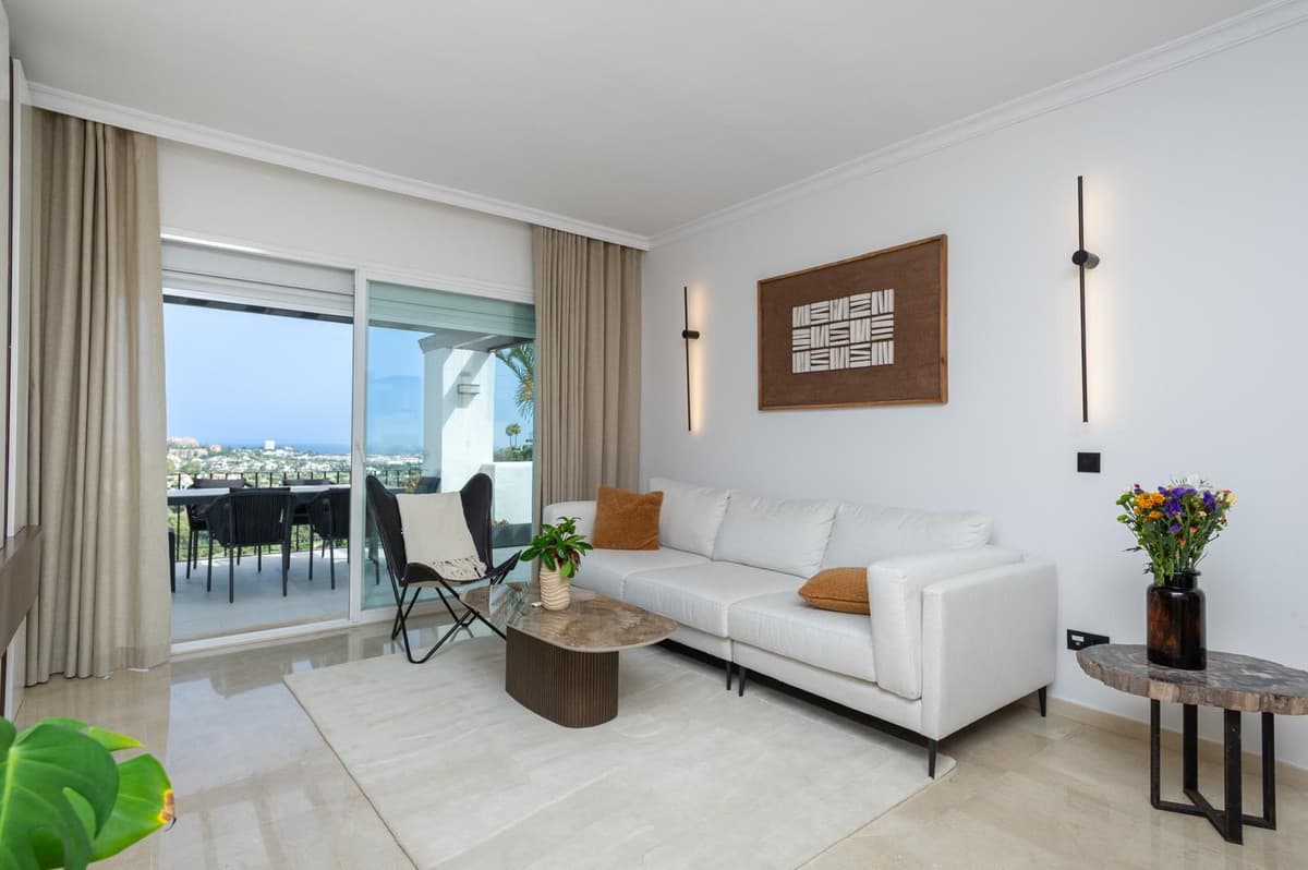Penthouse in La Quinta — photo 1 of 10