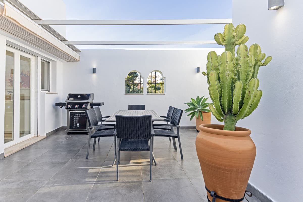 Semi-Detached House in Nueva Andalucía — photo 7 of 10