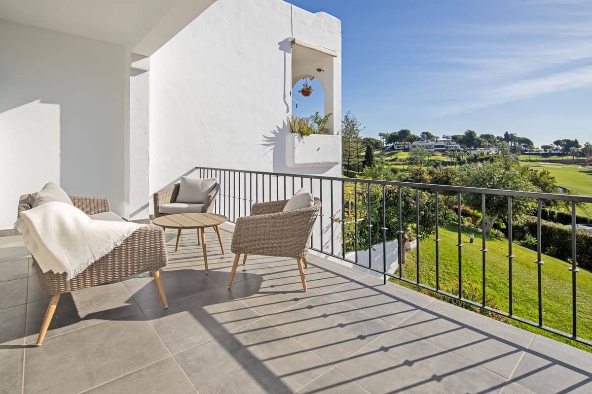 Semi-Detached House in Nueva Andalucía — photo 8 of 10