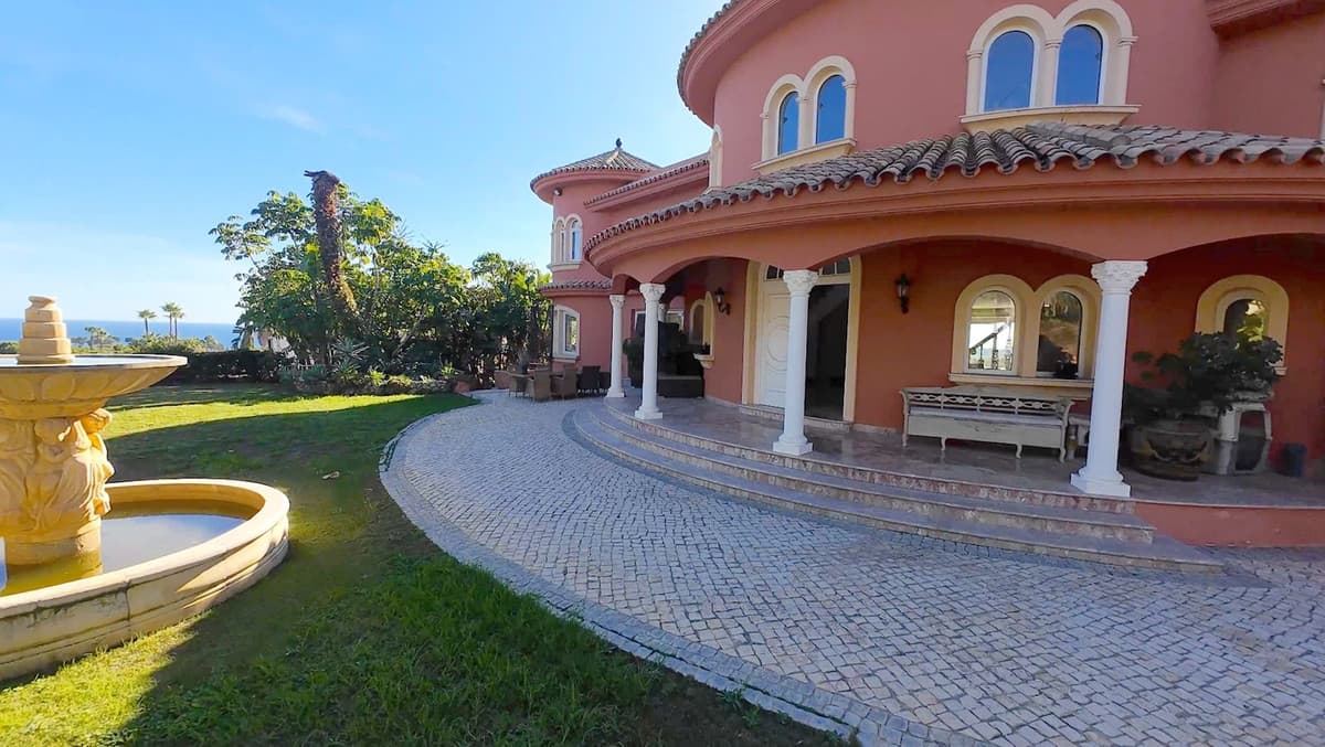 Detached Villa in El Paraiso — photo 5 of 10