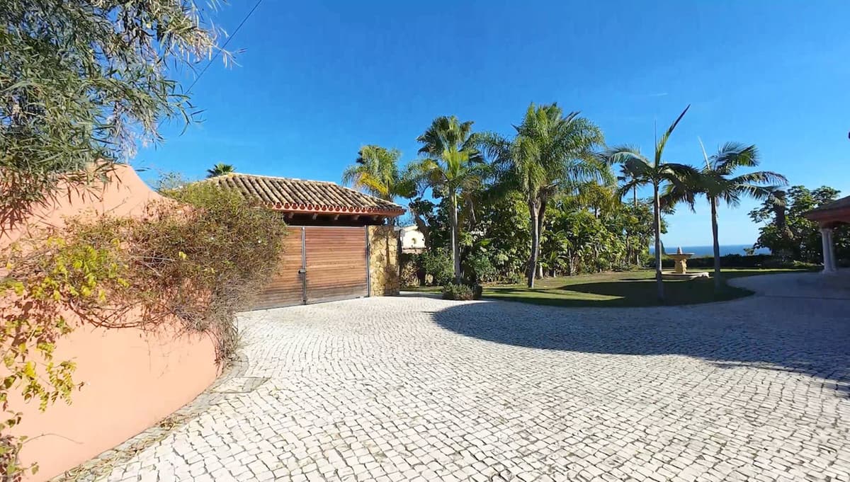 Detached Villa in El Paraiso — photo 7 of 10