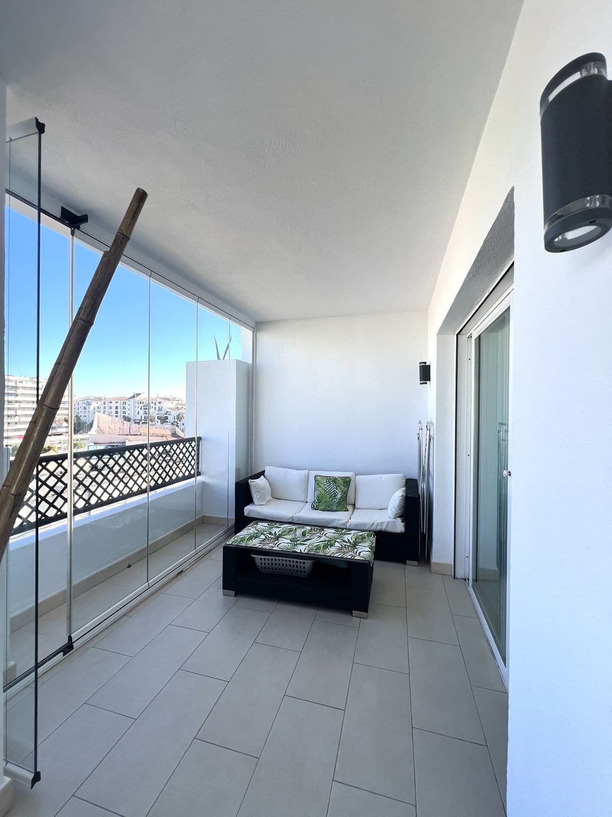 Middle Floor Apartment in Puerto Banús — photo 4 of 10