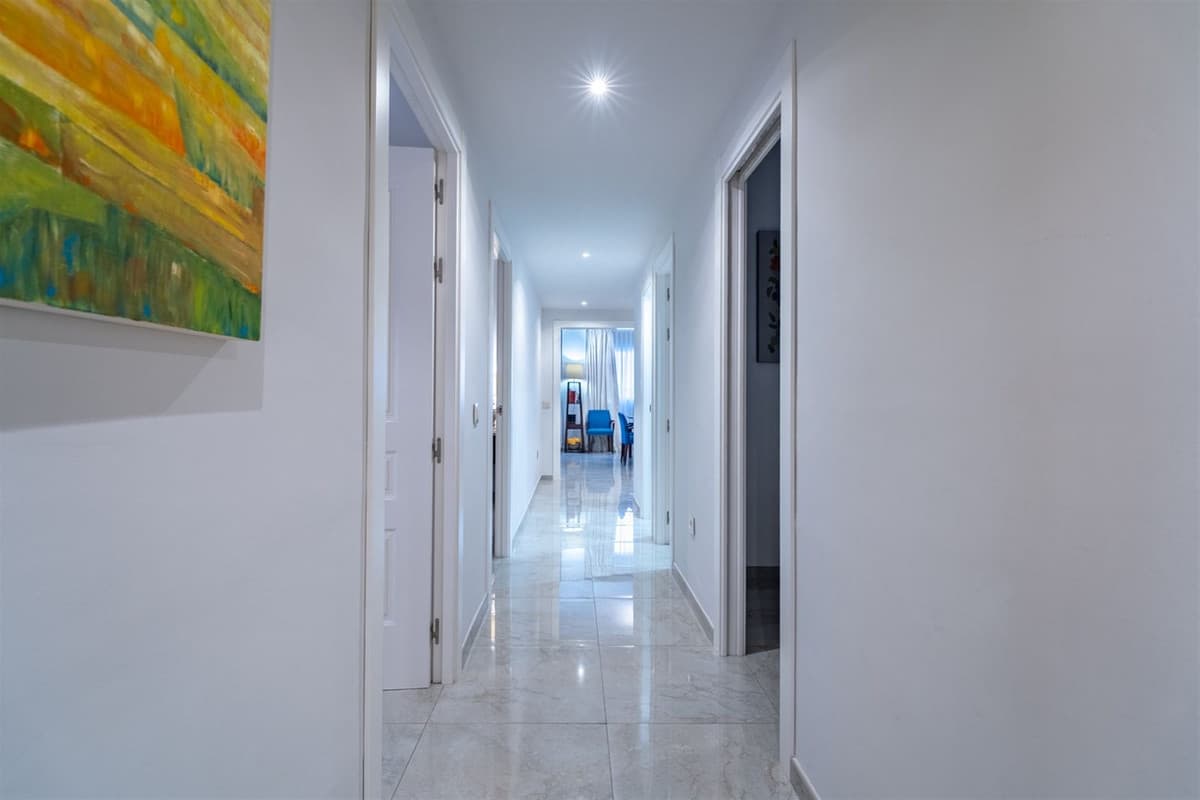 Middle Floor Apartment in Malagueta — photo 6 of 10
