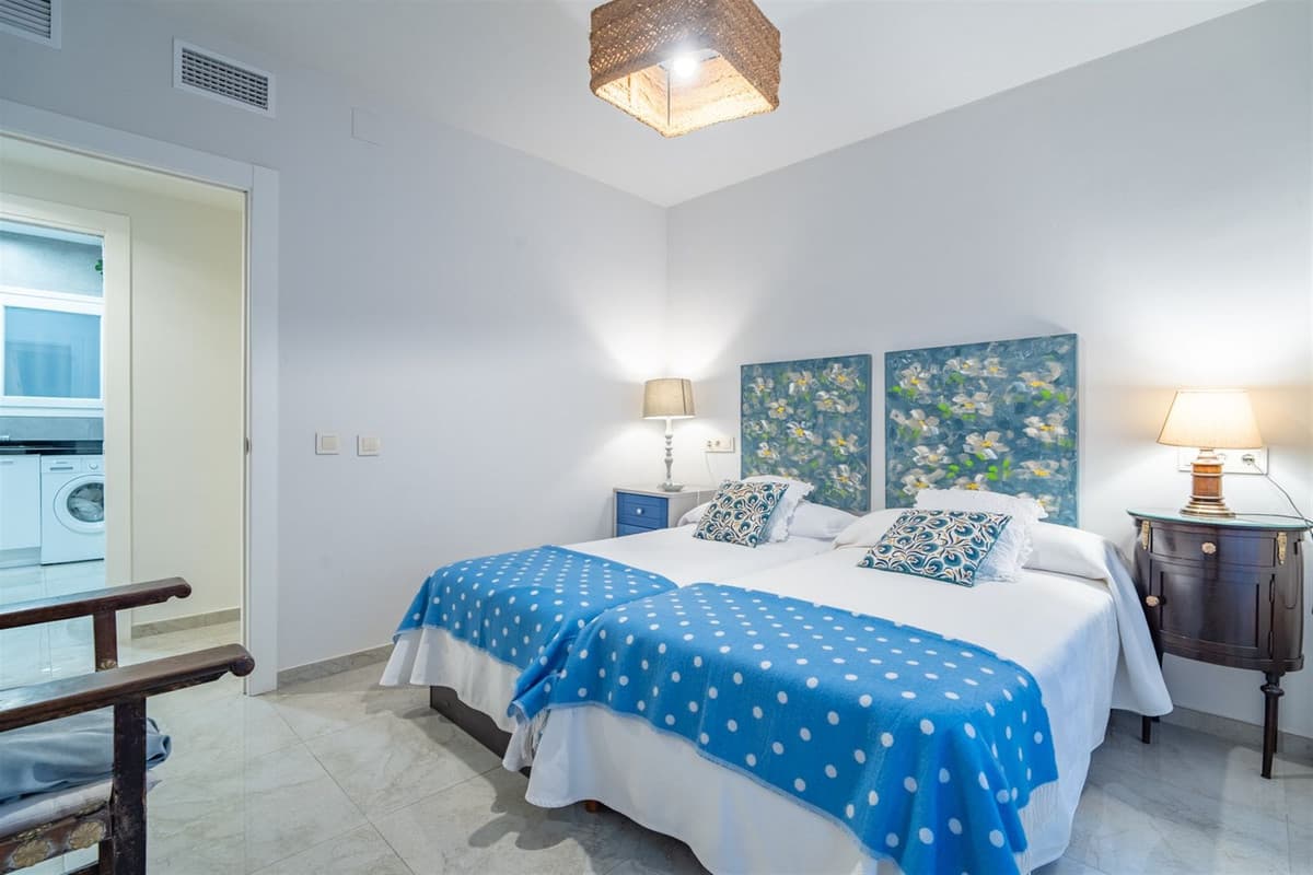 Middle Floor Apartment in Malagueta — photo 9 of 10