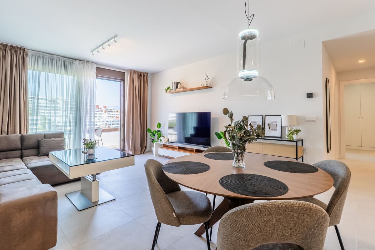 Middle Floor Apartment in Estepona — photo 1 of 10