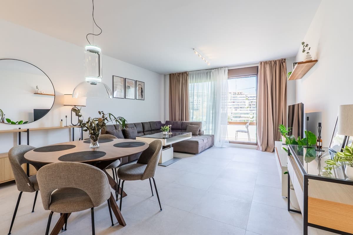Middle Floor Apartment in Estepona — photo 4 of 10