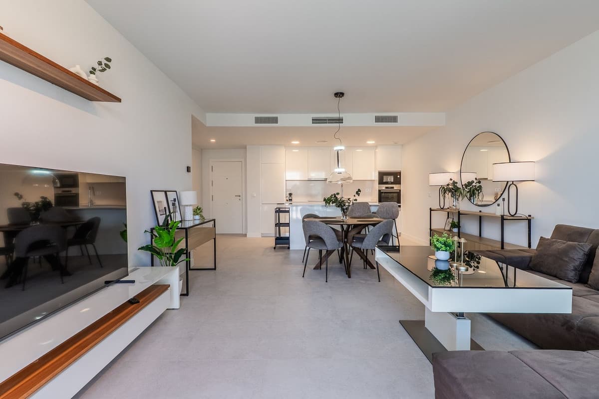 Middle Floor Apartment in Estepona — photo 6 of 10