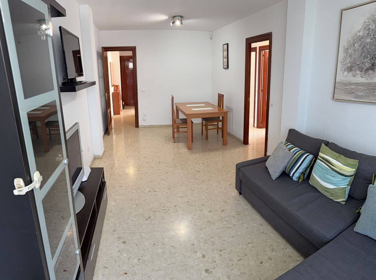 Middle Floor Apartment in Torremolinos Centro — photo 2 of 10