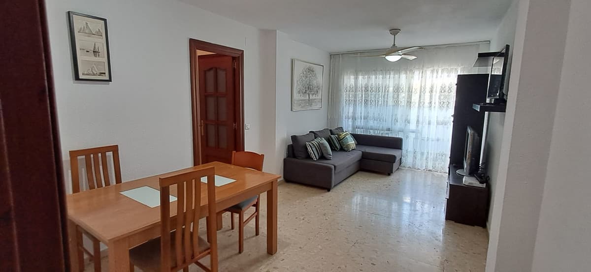 Middle Floor Apartment in Torremolinos Centro — photo 4 of 10