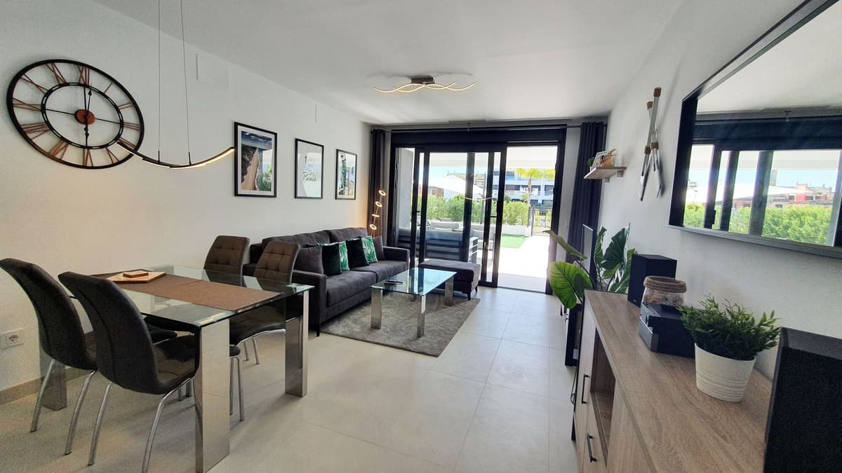 Ground Floor Apartment in Bel Air — photo 2 of 10