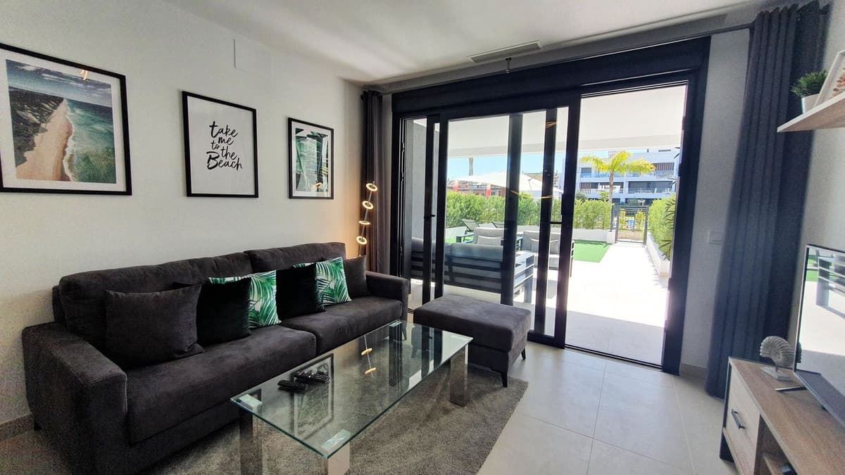 Ground Floor Apartment in Bel Air — photo 4 of 10