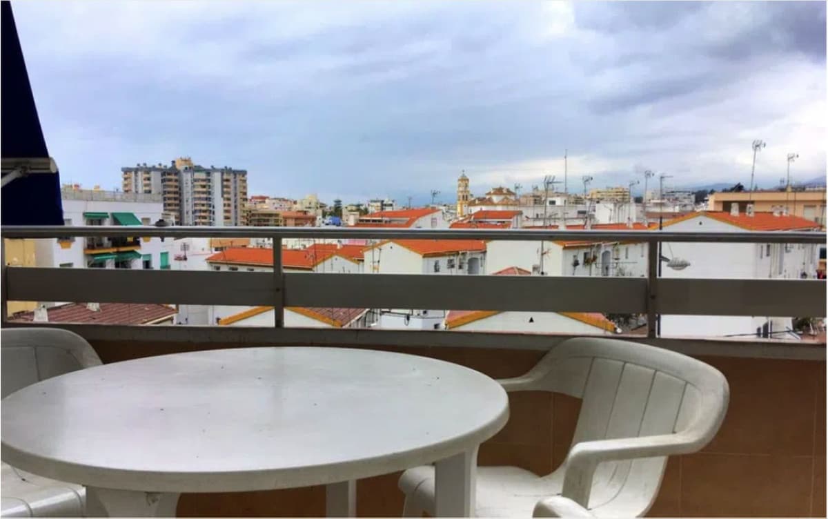 Middle Floor Apartment in Marbella — photo 2 of 10