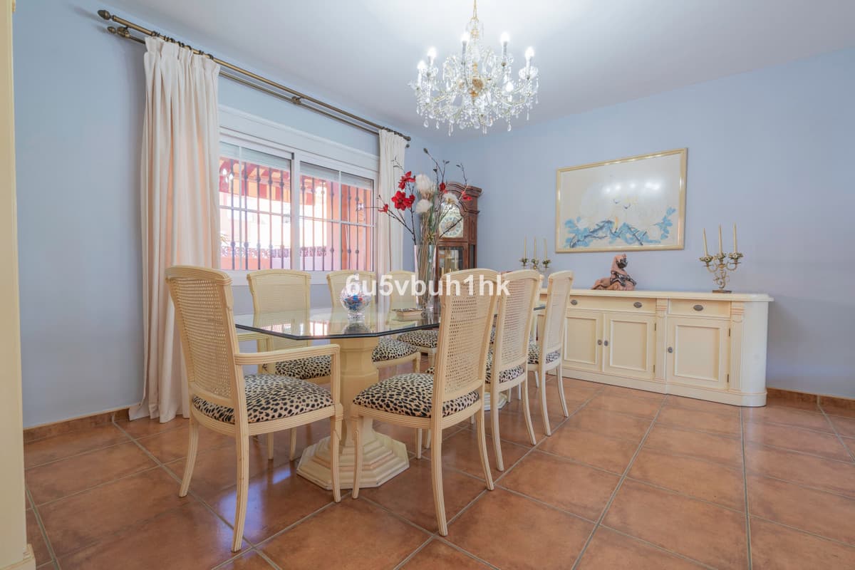 Semi-Detached House in Fuengirola — photo 7 of 10