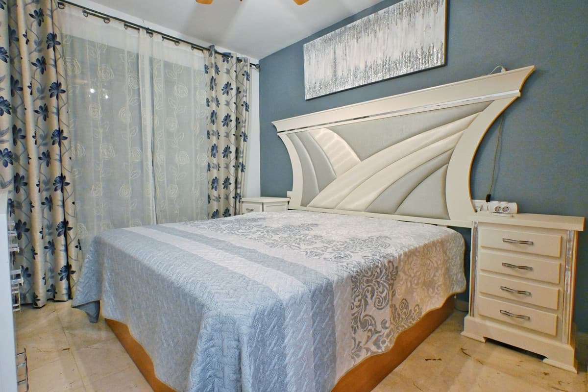 Middle Floor Apartment in Fuengirola — photo 7 of 10