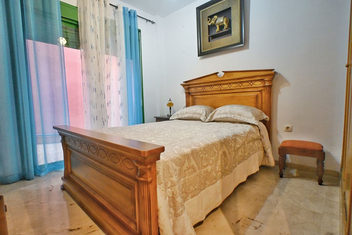 Middle Floor Apartment in Fuengirola — photo 10 of 10