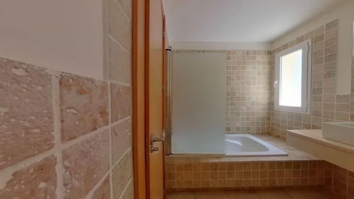 Ground Floor Apartment in Benahavís — photo 9 of 10