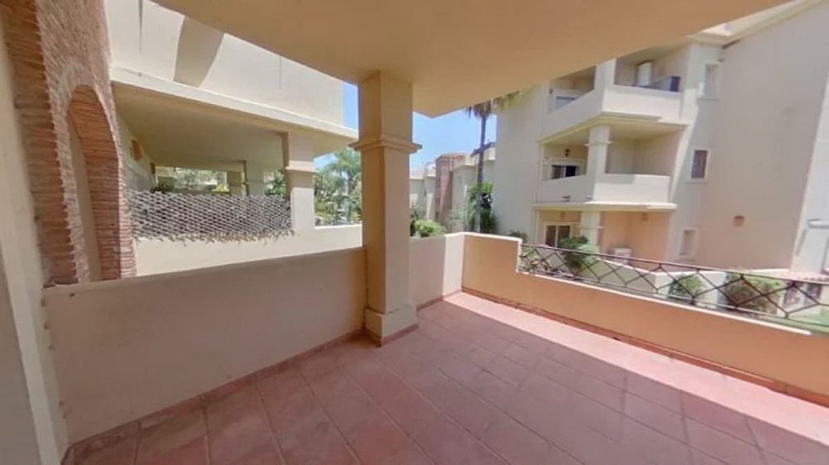 Ground Floor Apartment in Benahavís — photo 10 of 10