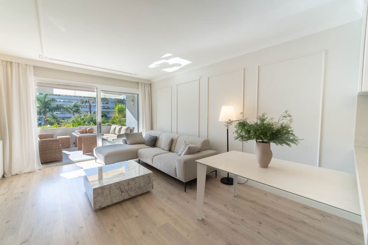 Middle Floor Apartment in Marbella — photo 5 of 10