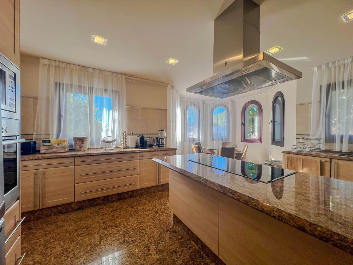 Detached Villa in Los Flamingos — photo 4 of 10