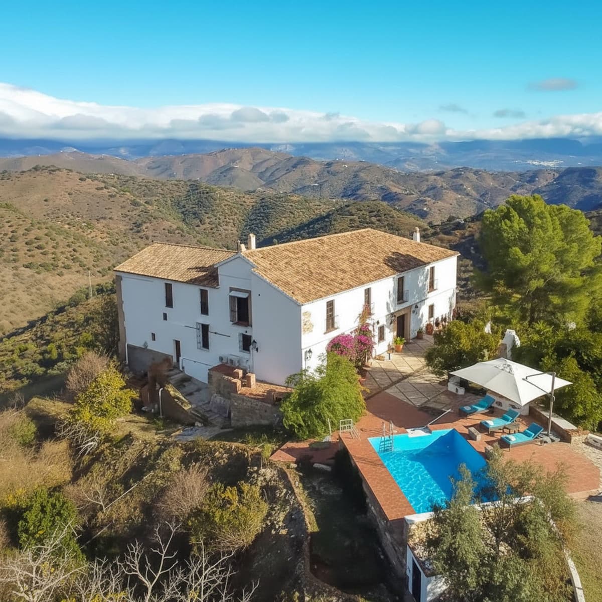 Cortijo in Montes de Málaga — photo 1 of 10